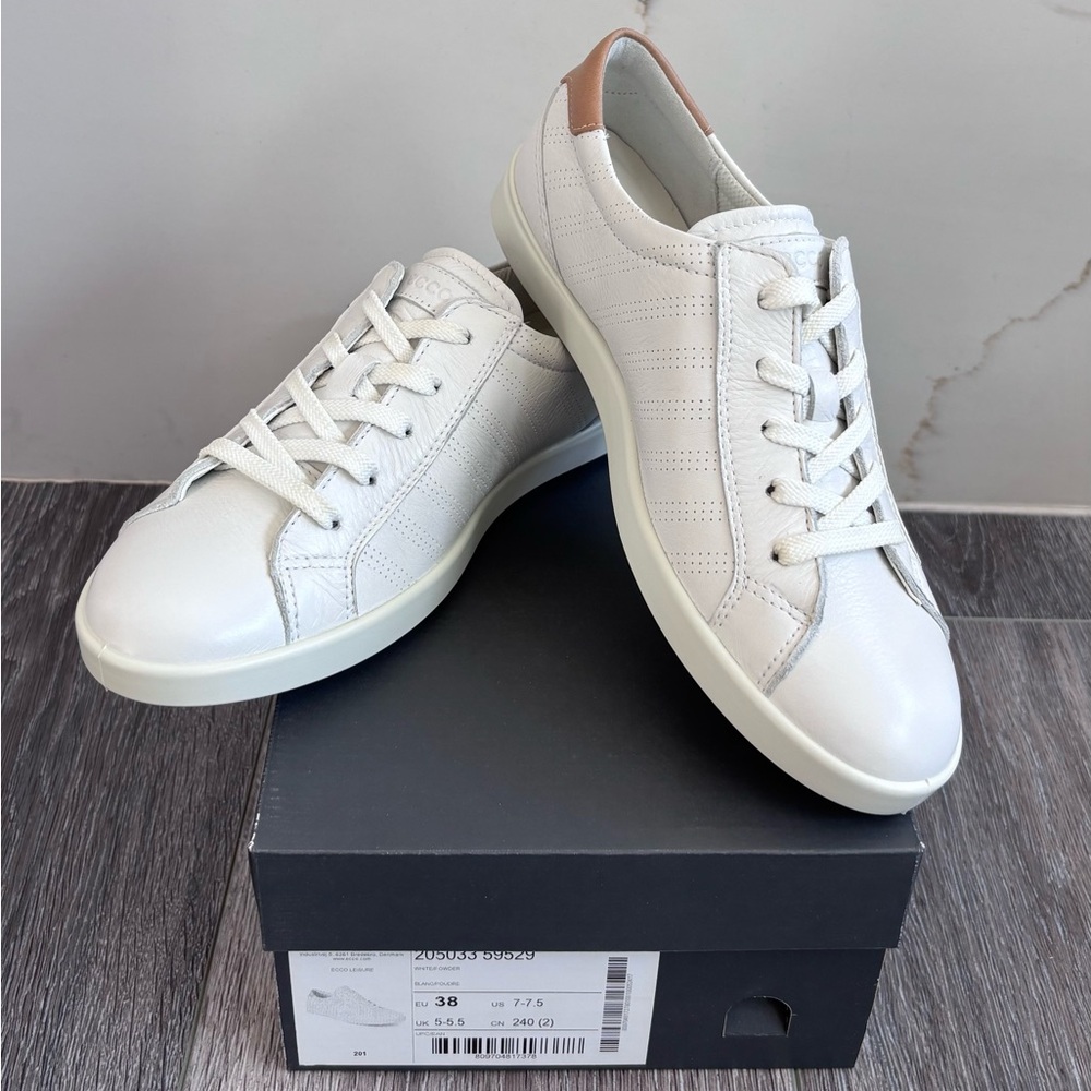 🆕 NEW IN BOX Ecco Leisure White and Tan Leather Sneakers - Picture 9 of 9